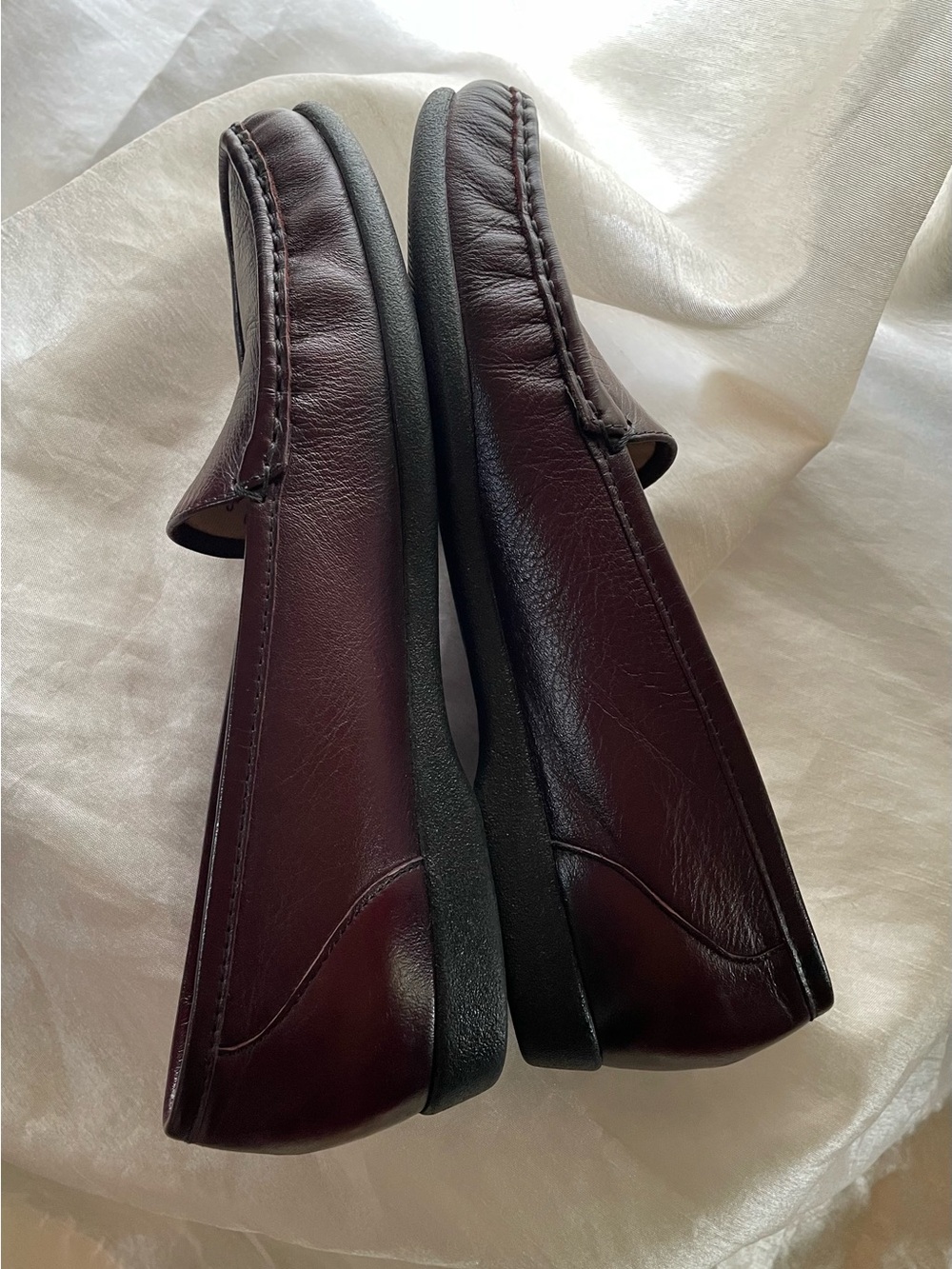 SAS Women's Antique Wine Leather Simplify Slip-On Loafers Women’s 10* - Picture 2 of 7